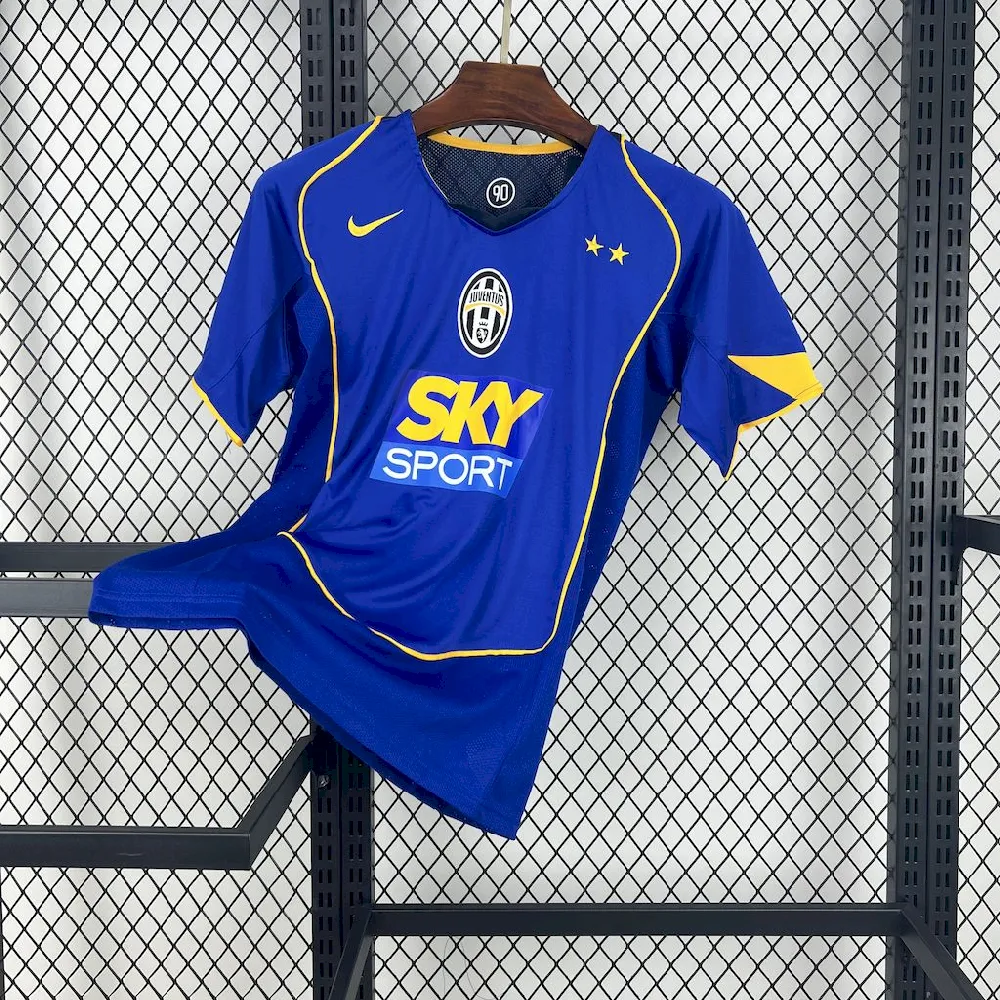 Retro Juventus 2004/05 Away Jersey