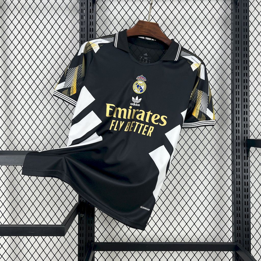 Mens Real Madrid 2025/26 Retro Special Edition Jersey