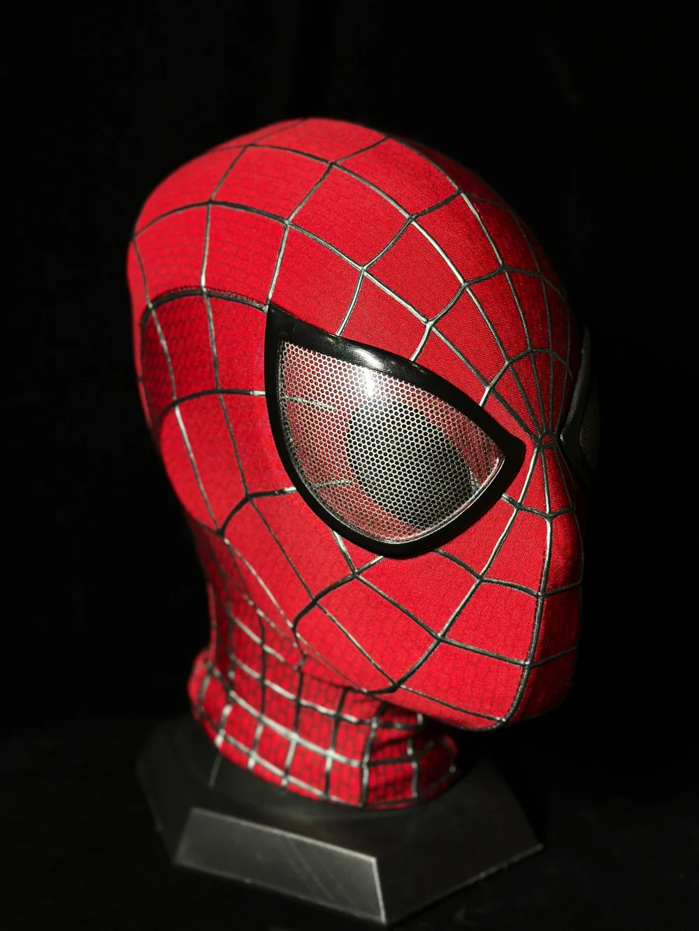 V4 Mask with Faceshell - Image 3