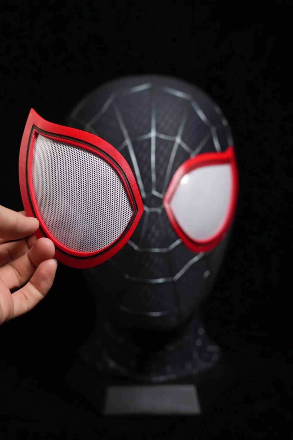 lack&Red Graffiti Style Mask - Image 3