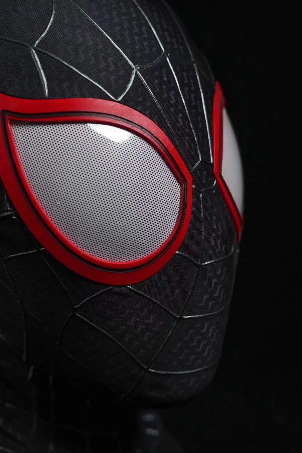 lack&Red Graffiti Style Mask - Image 4