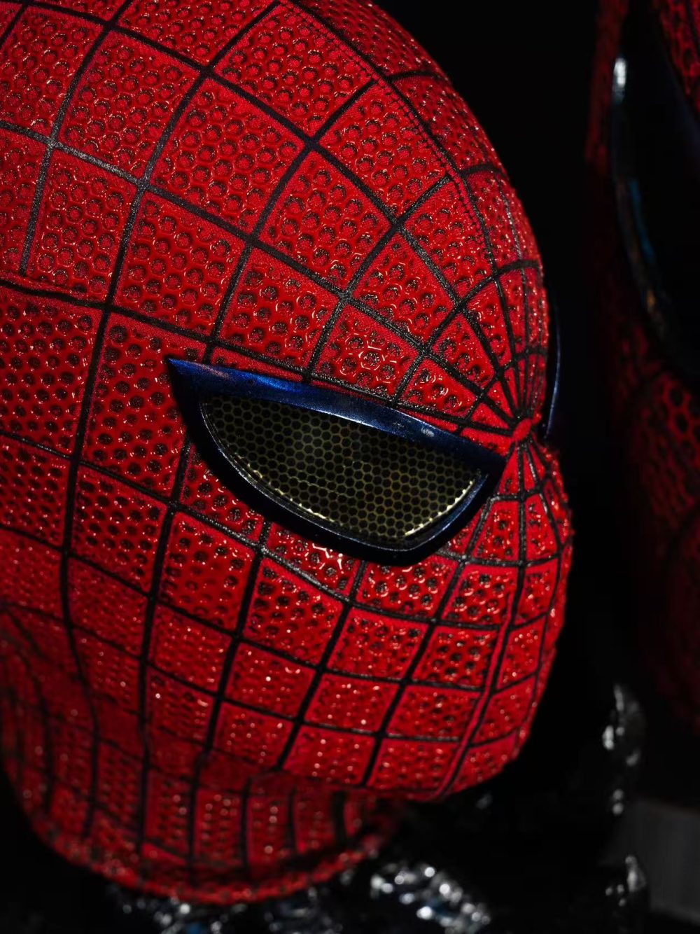 Raised Web V1 Mask Mini Version - Image 3