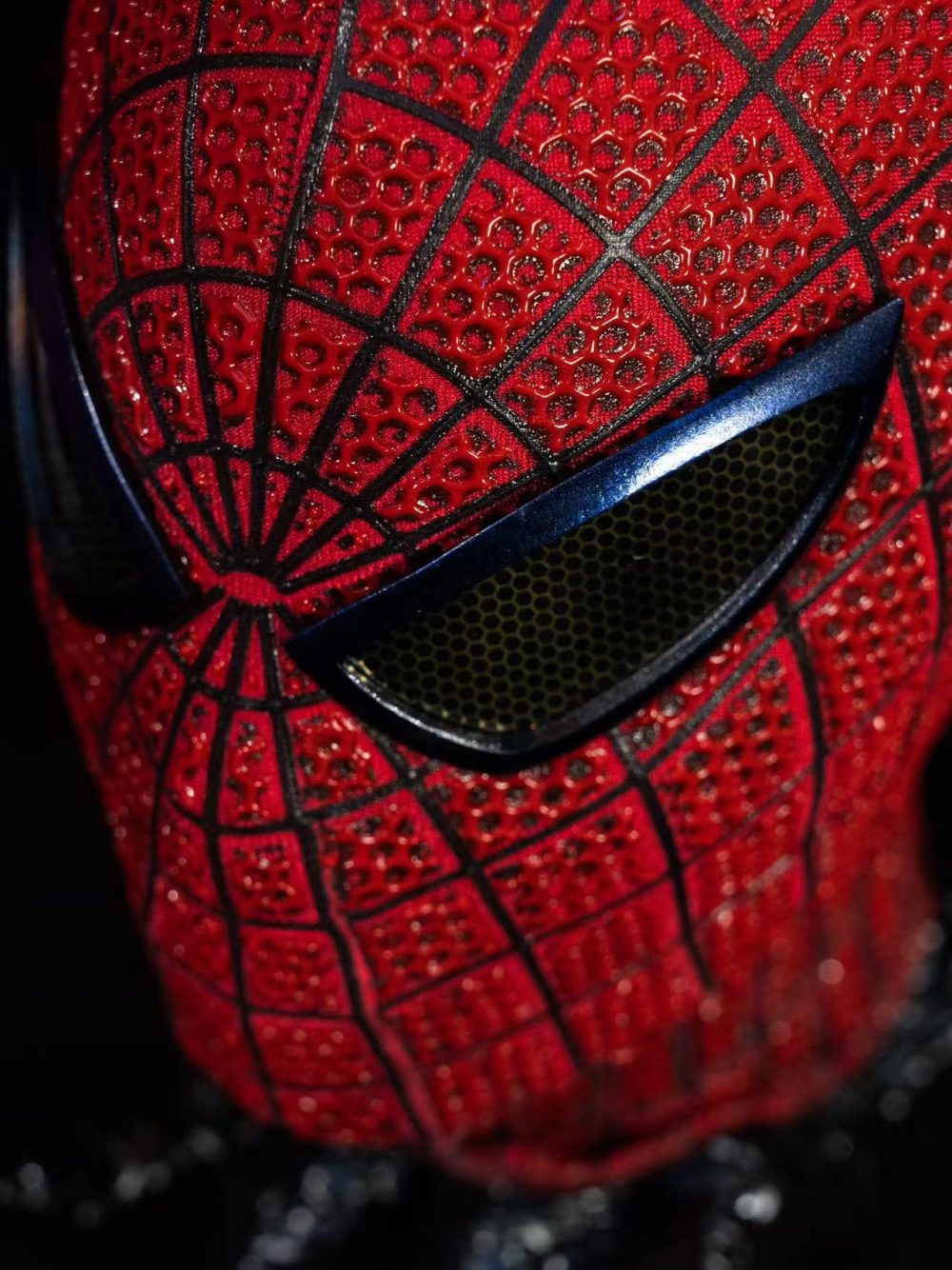 Raised Web V1 Mask Mini Version - Image 4