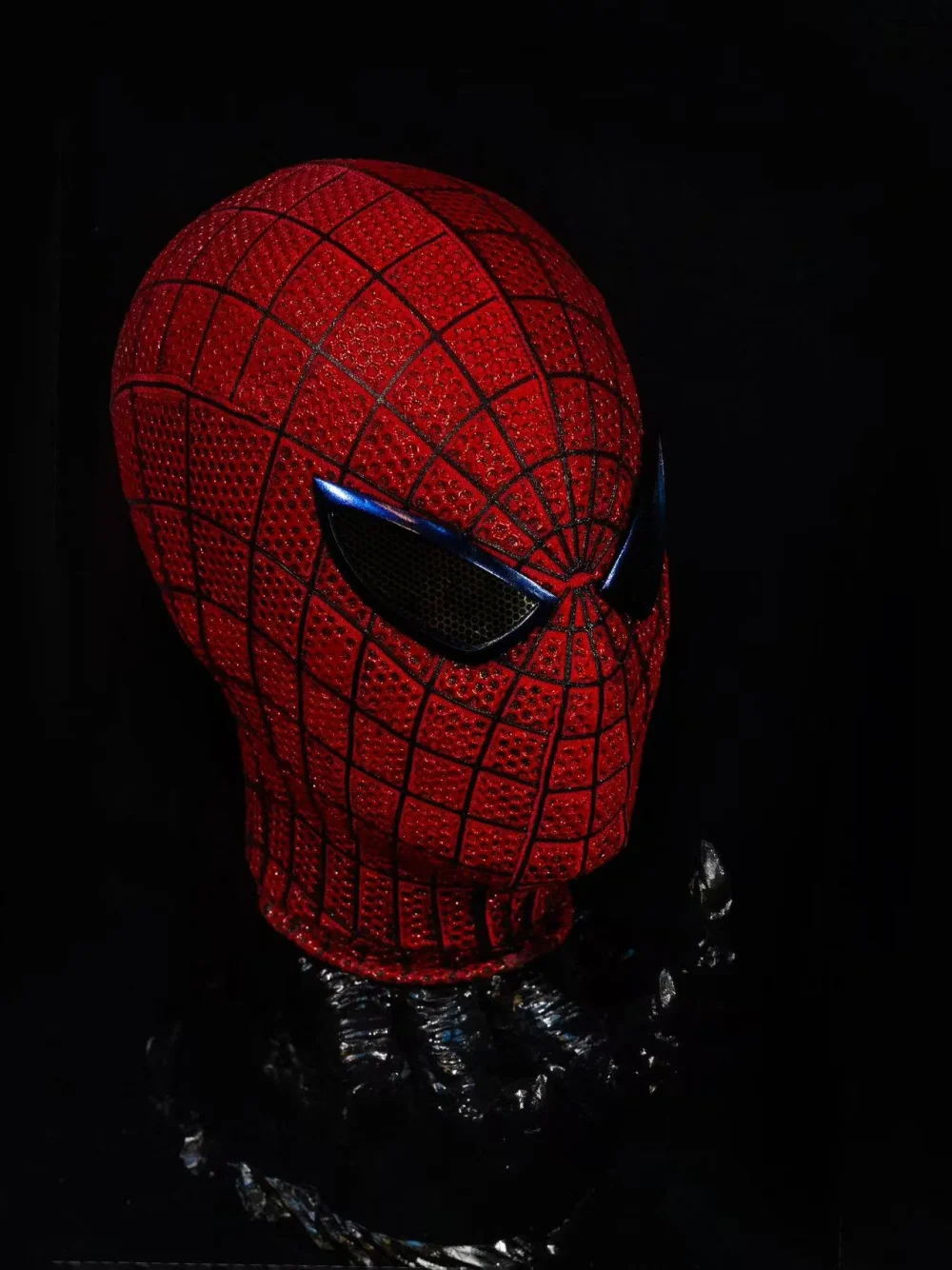 Raised Web V1 Mask Mini Version - Image 5