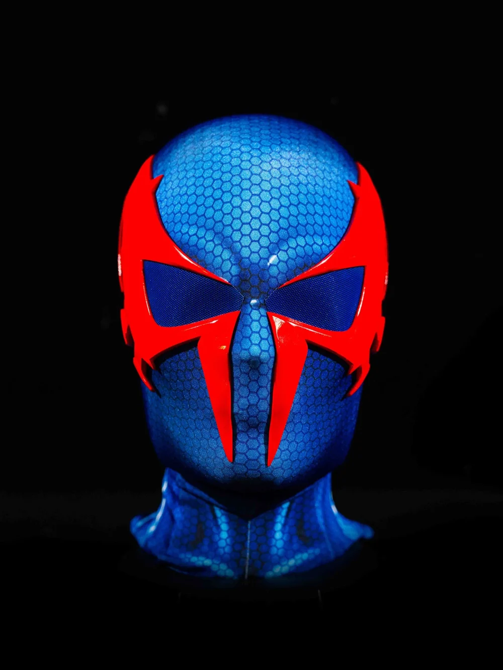 Blue Variant Web-Pattern Mask with Face Shell - Image 2